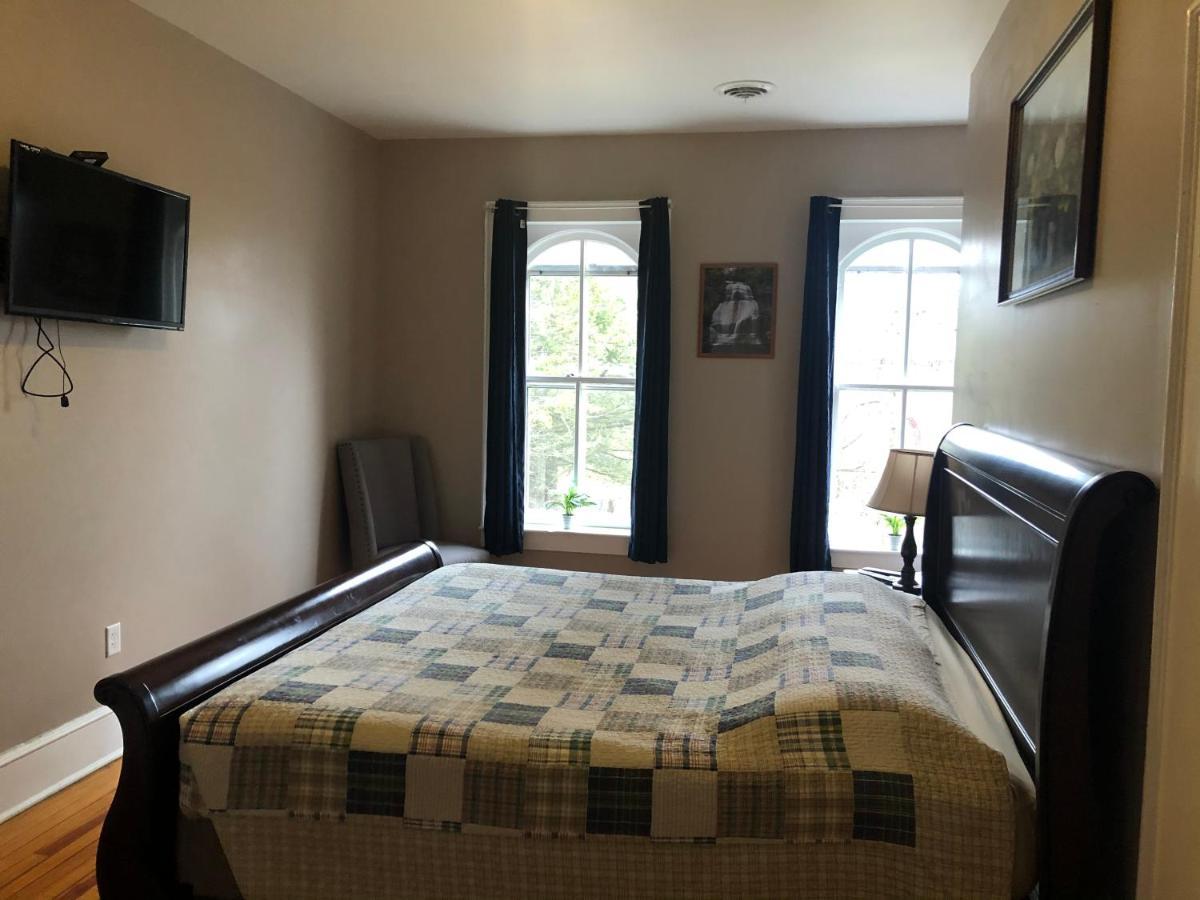 Cook Mansion Bed & Breakfast Montour Falls Экстерьер фото