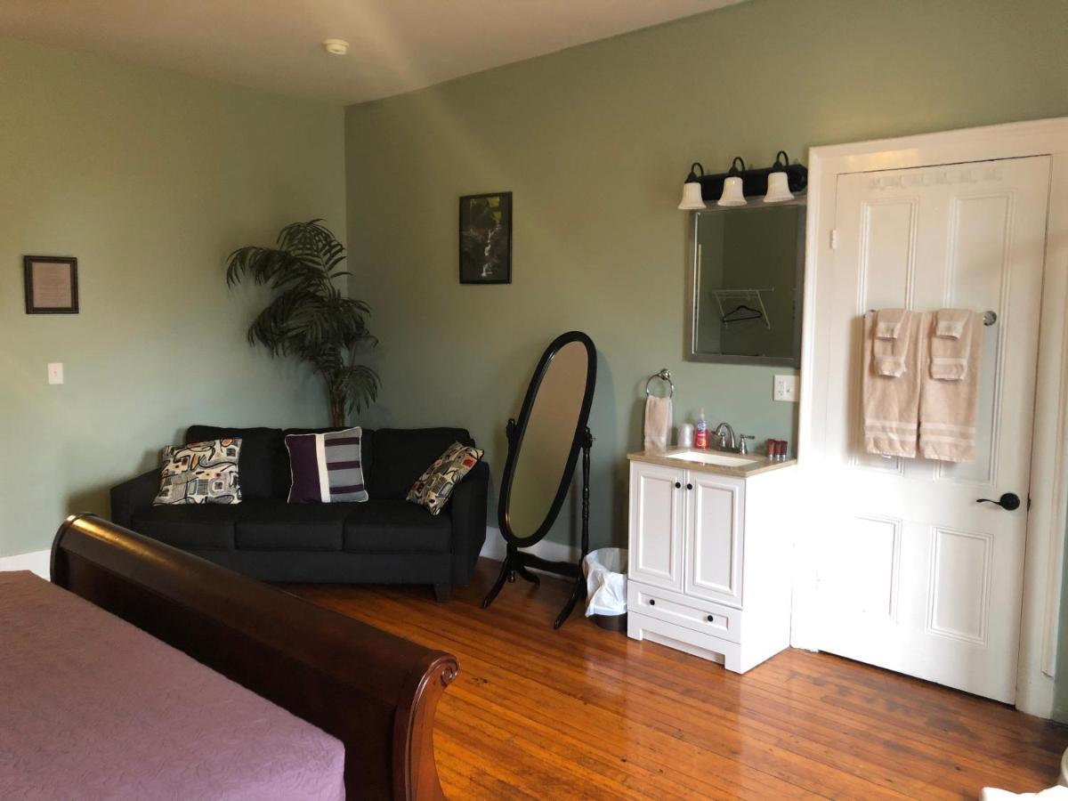 Cook Mansion Bed & Breakfast Montour Falls Экстерьер фото